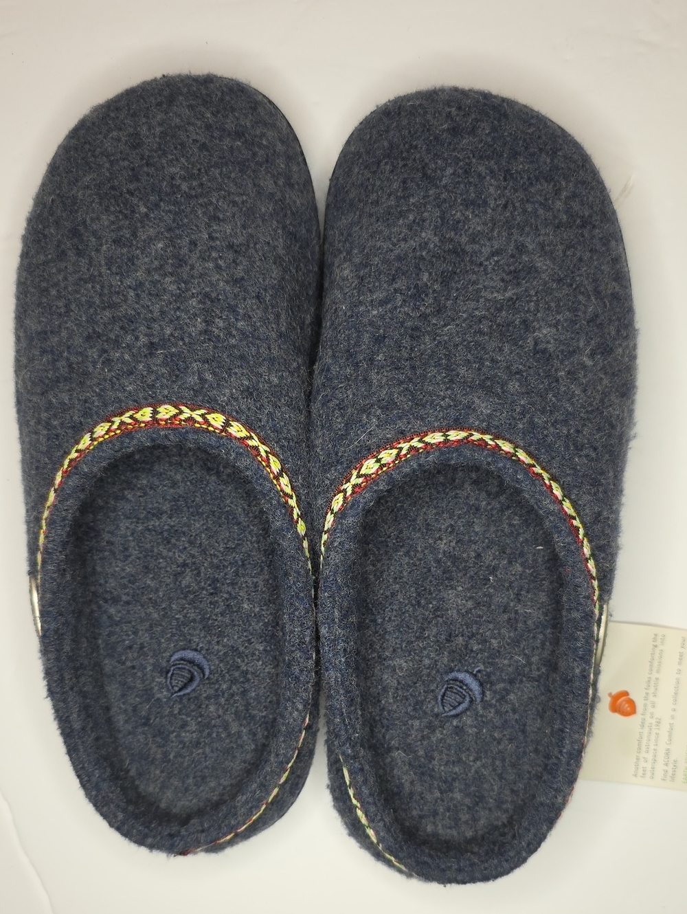 Women’s New with Tags Acorn Slippers